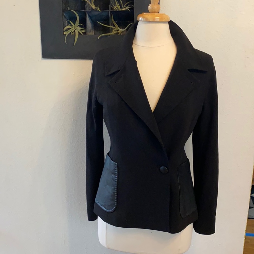 Max Mara designer black blazer, Italy